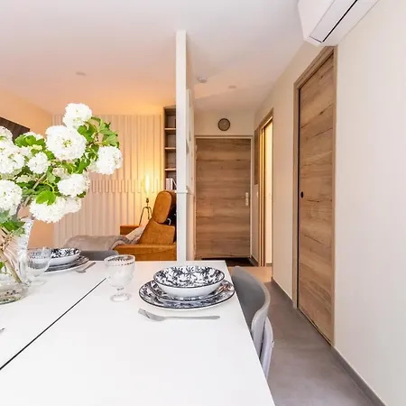 At In Clermont, Place De Jaude דירה קלרמונט-פרנד