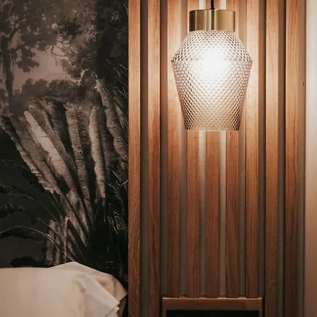 At In Clermont, Place De Jaude קלרמונט-פרנד