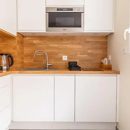 At In Clermont, Place De Jaude קלרמונט-פרנד