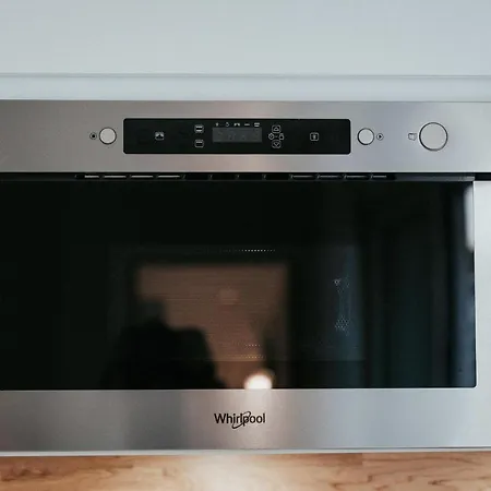 At In Clermont, Place De Jaude קלרמונט-פרנד