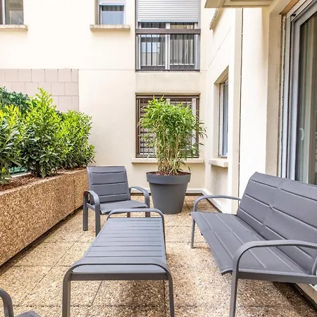 Apartment At In Clermont, Place De Jaude