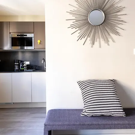 At In Clermont, Place De Jaude Appartement *