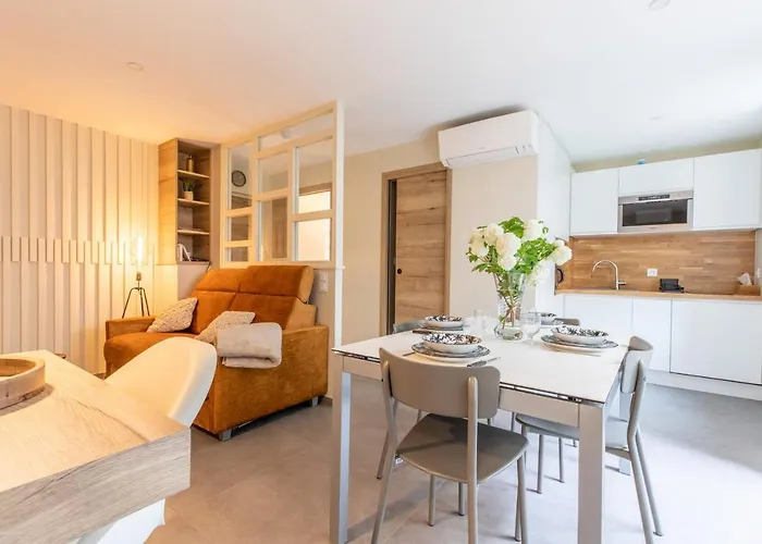 Апартаменты At In Clermont, Place De Jaude