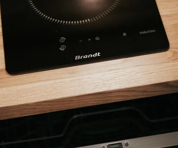 At In Clermont, Place De Jaude * Клермон-Ферран