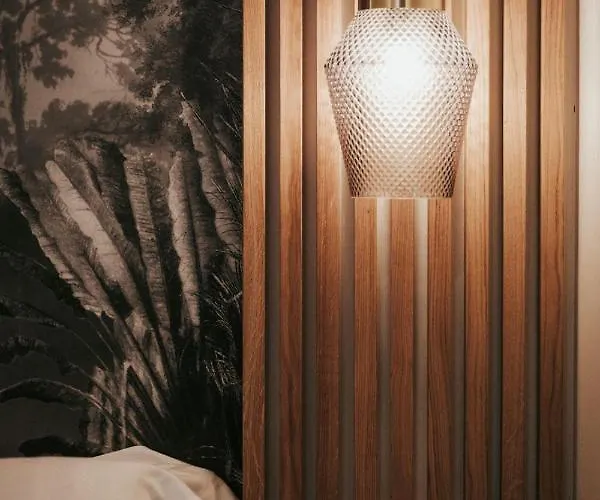 At In Clermont, Place De Jaude Клермон-Ферран