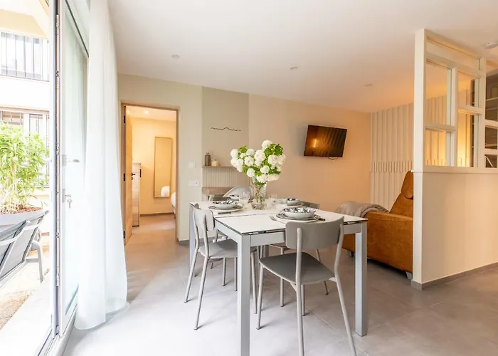 At In Clermont, Place De Jaude Апартаменты Клермон-Ферран