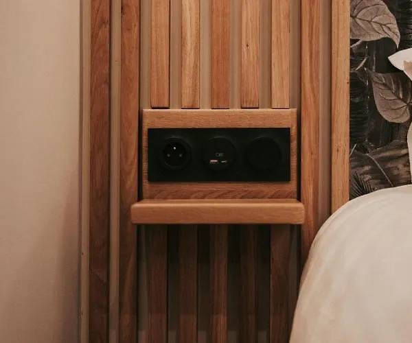 At In Clermont, Place De Jaude Апартаменты Клермон-Ферран