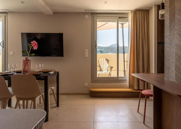 At In Clermont, Place De Jaude Апартаменты