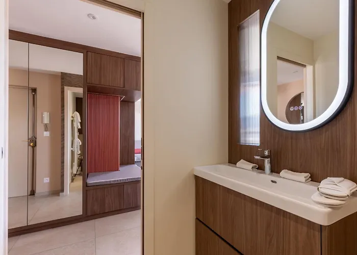 Апартаменты At In Clermont, Place De Jaude Клермон-Ферран