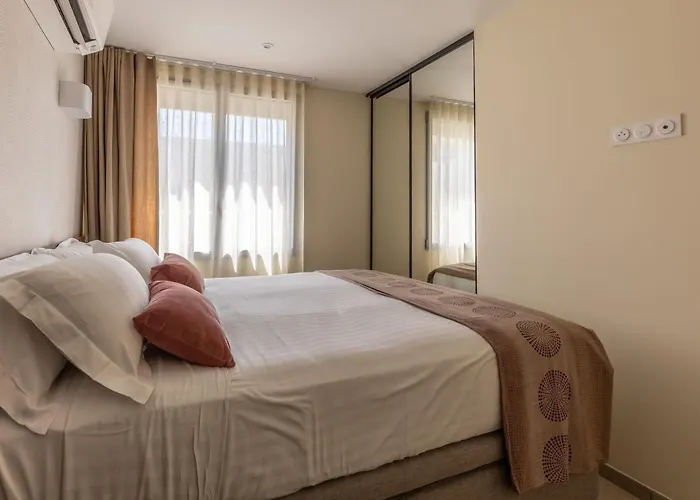 At In Clermont, Place De Jaude Апартаменты